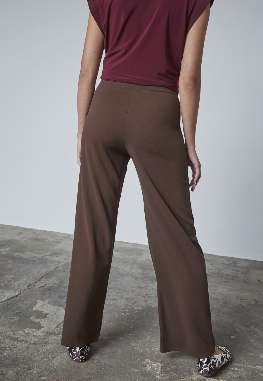 NEAT PANTS - DARK CHOCOLATE