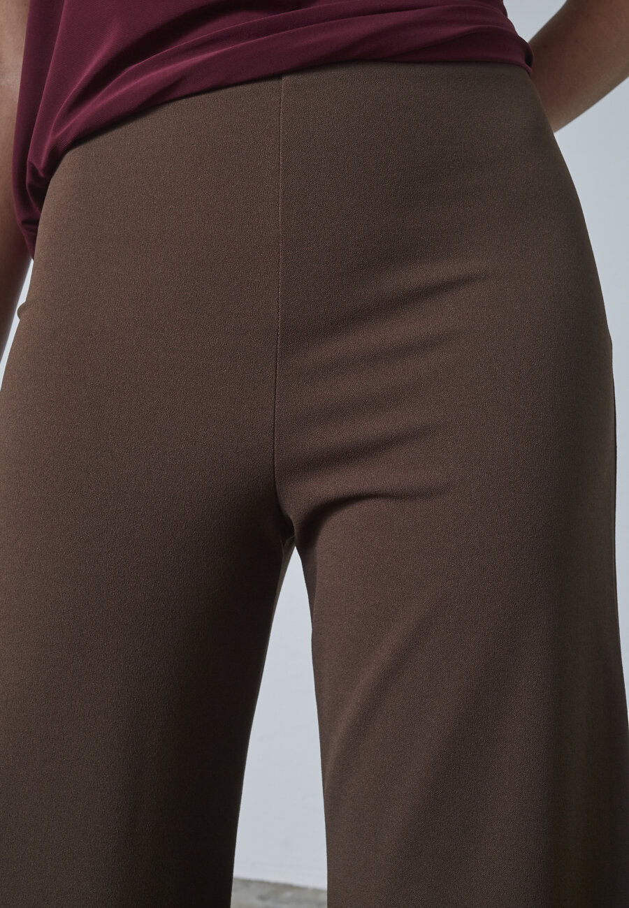 NEAT PANTS - DARK CHOCOLATE