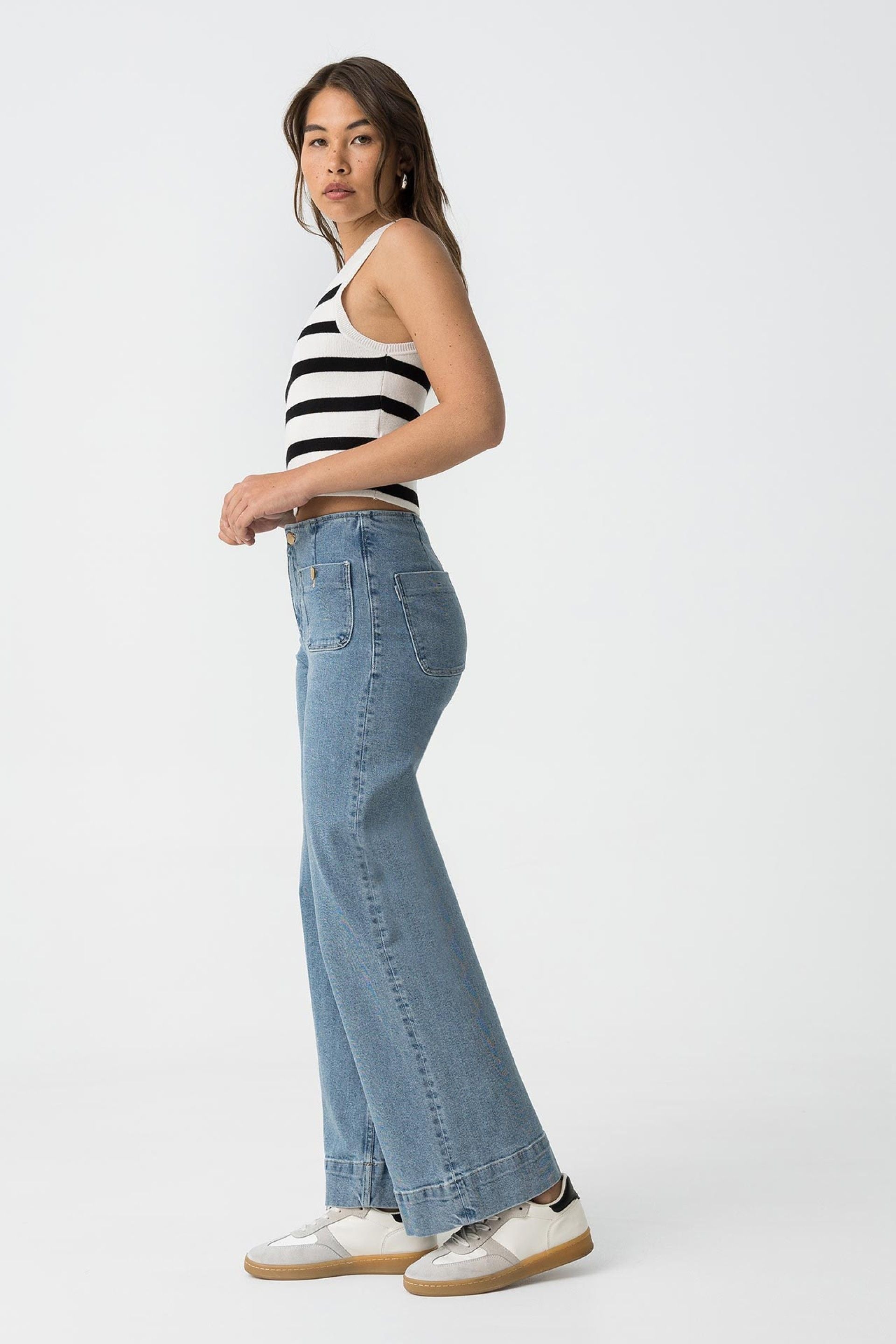 SARAH STRAIGHT JEANS - LIGHT BLUE