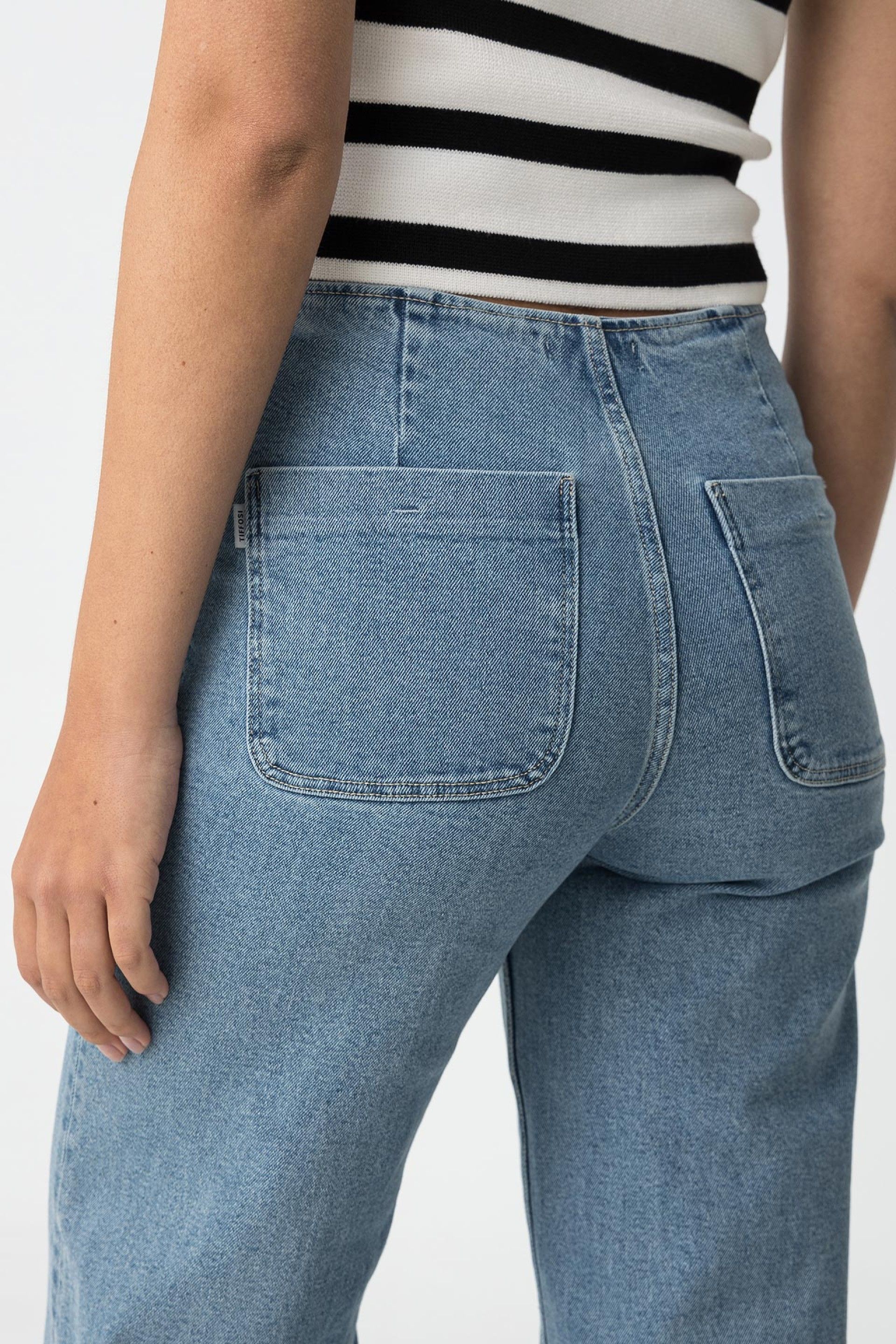 SARAH STRAIGHT JEANS - LIGHT BLUE