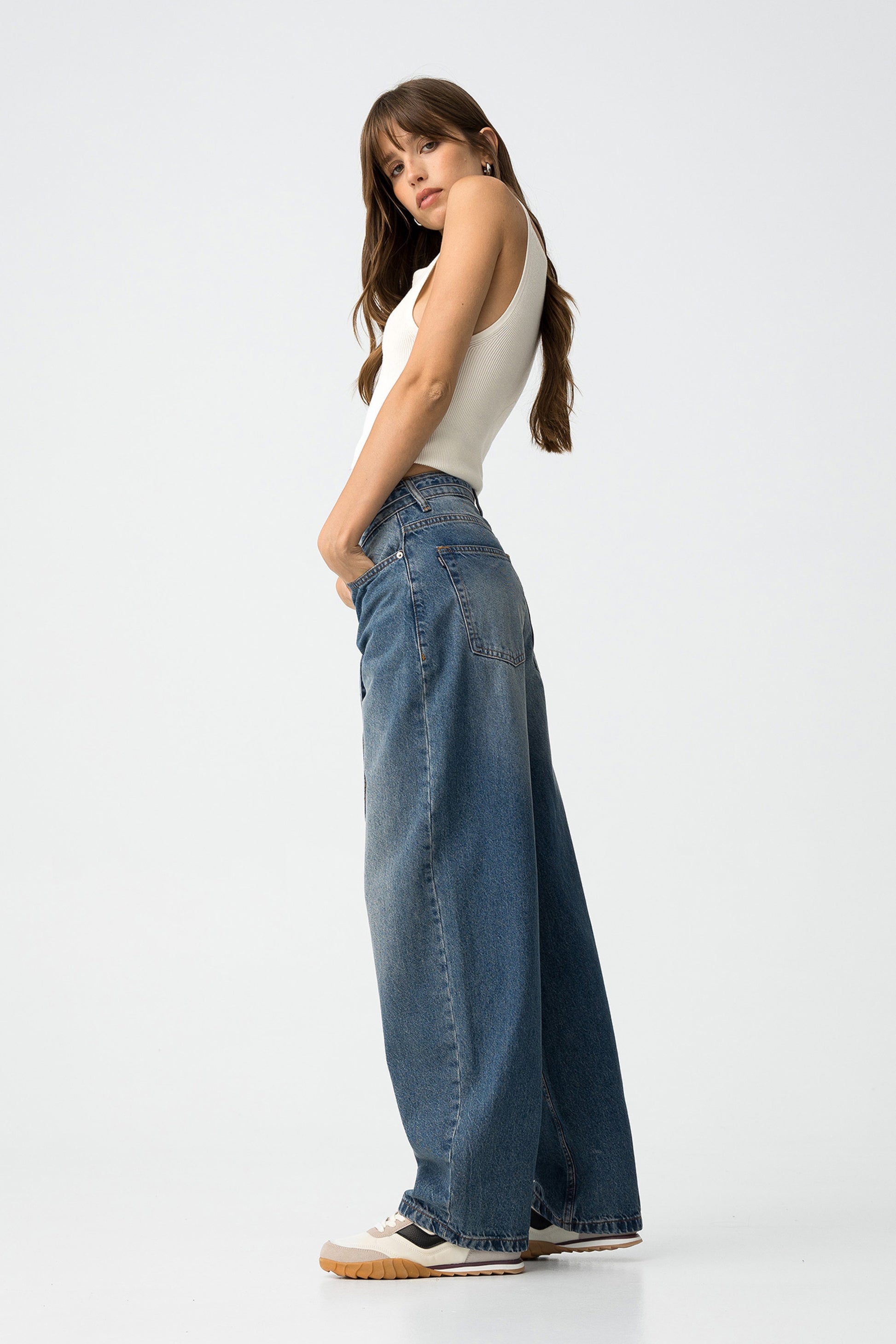 AVA BALLOON JEANS - MEDIUM BLUE DENIM