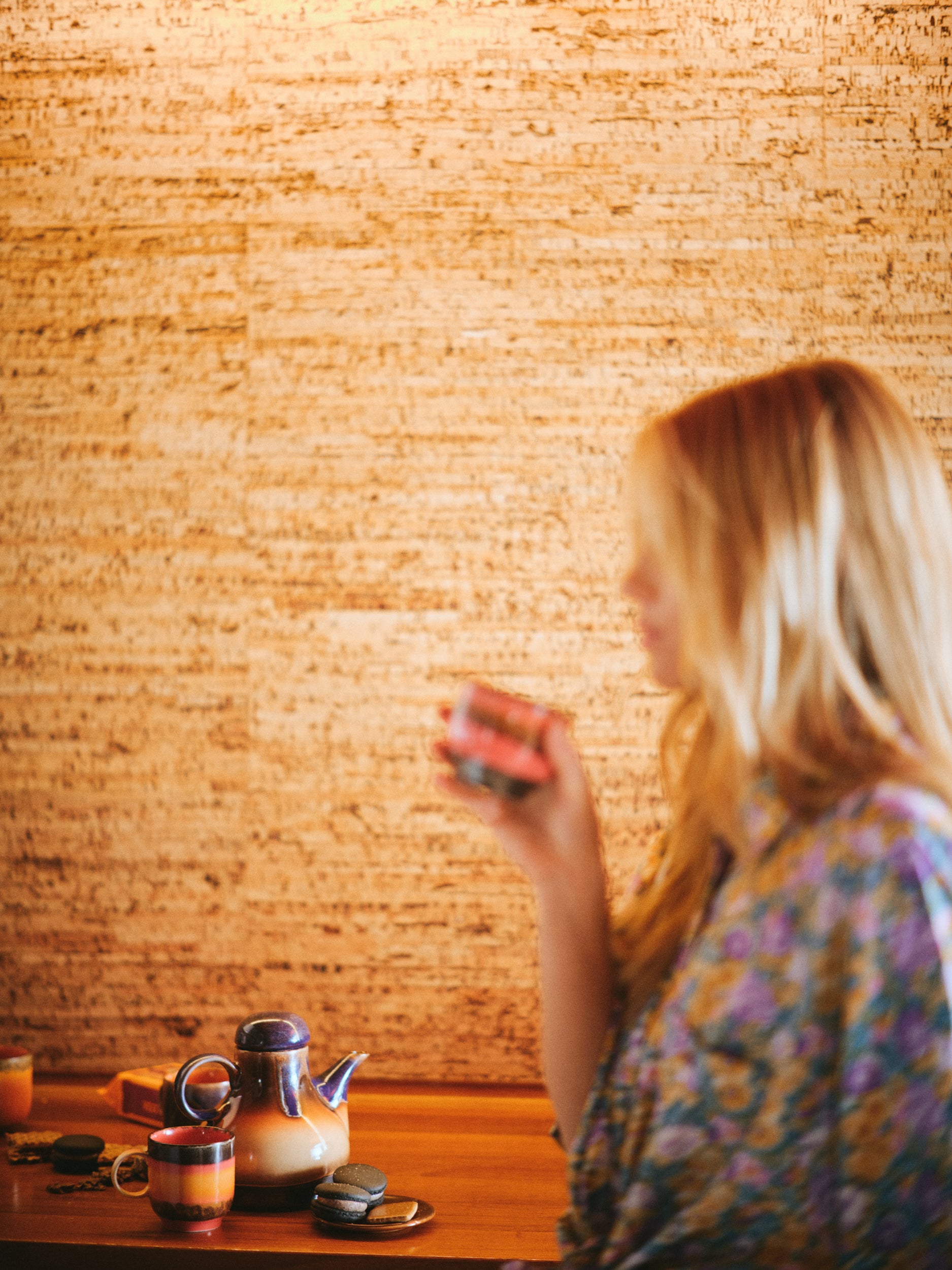 HKliving | 70S CERAMICS:  SAUCER - MEDIUM ROAST