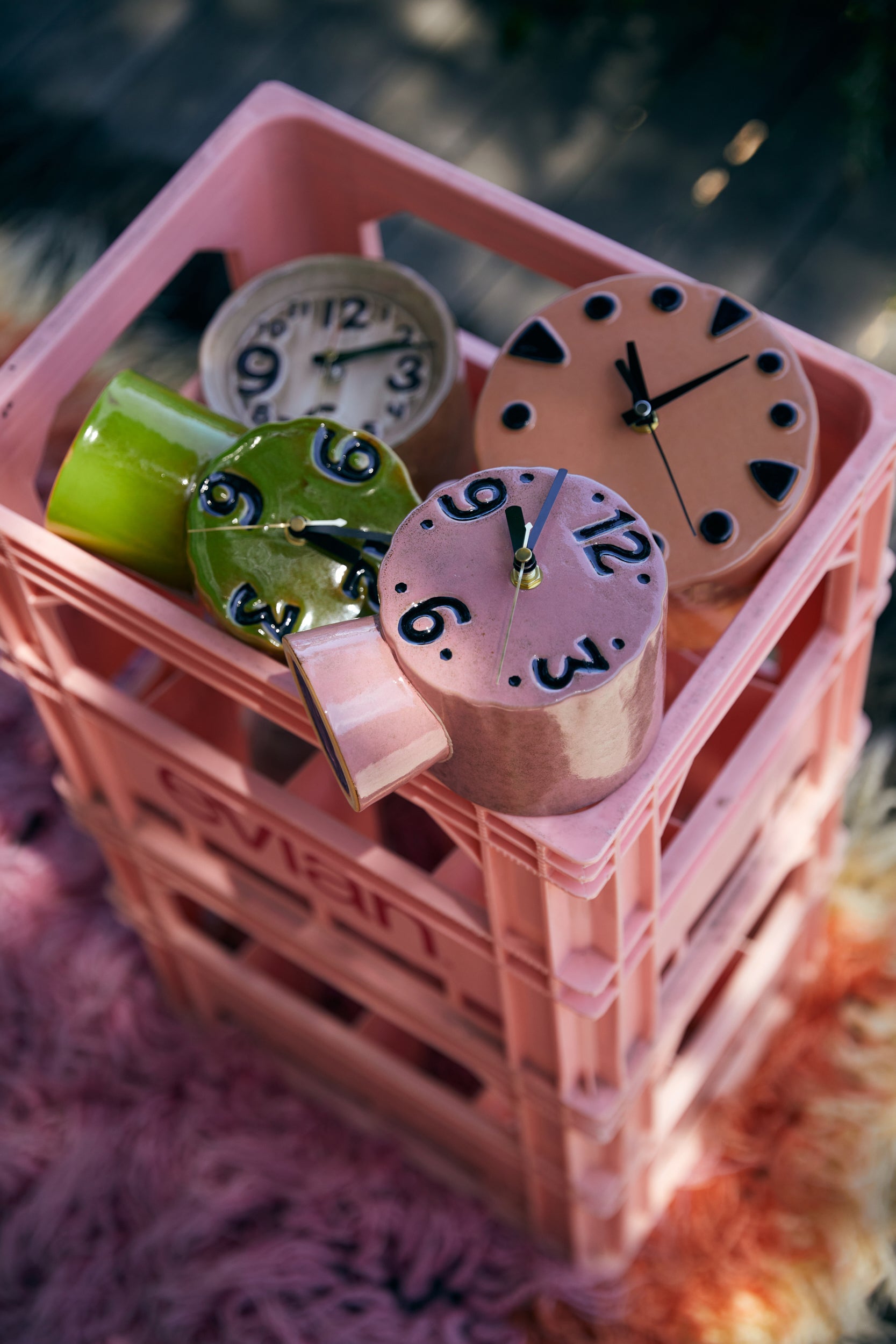 HKliving | RETRO CERAMIC CLOCK - PINK