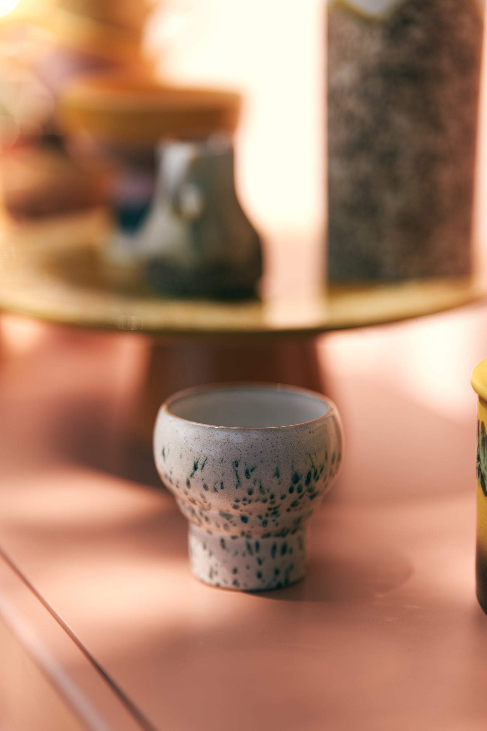 HKliving | 70S CERAMICS: LUNGO MUGS - CORAL SHELL