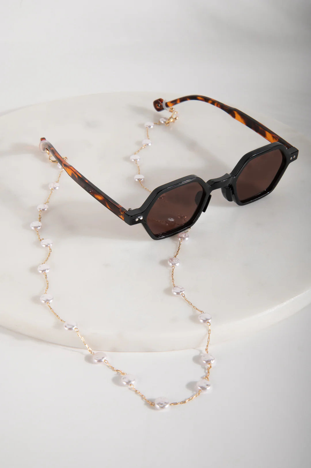 SUNGLASSES CORD - PEARL