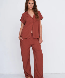 MINA V-NECK SS BLOUSE - RUST