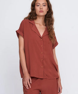 MINA V-NECK SS BLOUSE - RUST