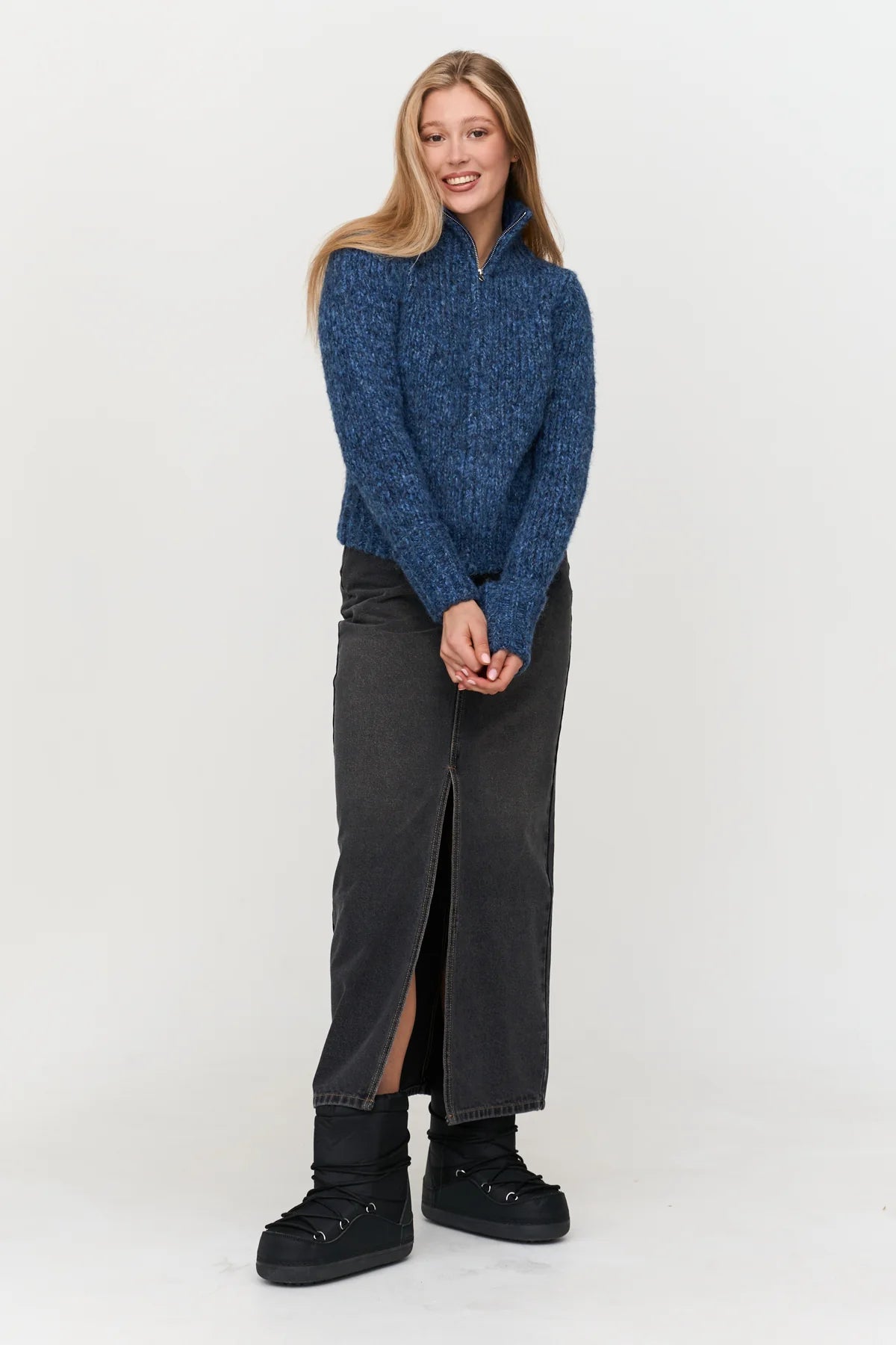 CHUNKY KNIT CARDIGAN  - BLUE