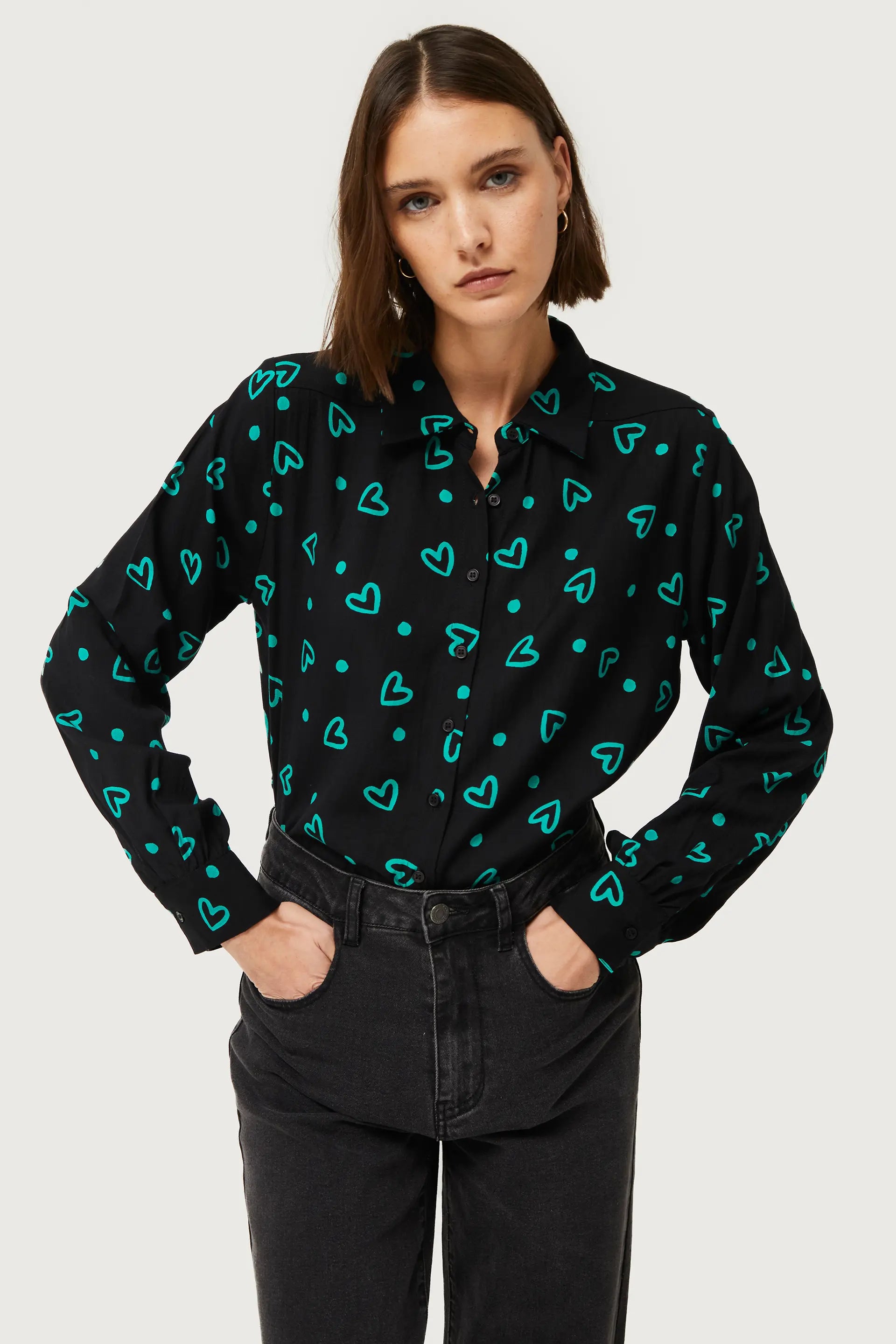 ARTY HEARTY PRINT SHIRT - BLACK & GREEN