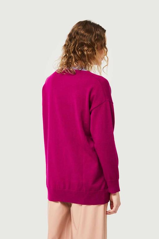 COMPAÑÍA FANTASTICA | KNITTED V-NECK PULLOVER - MAGENTA