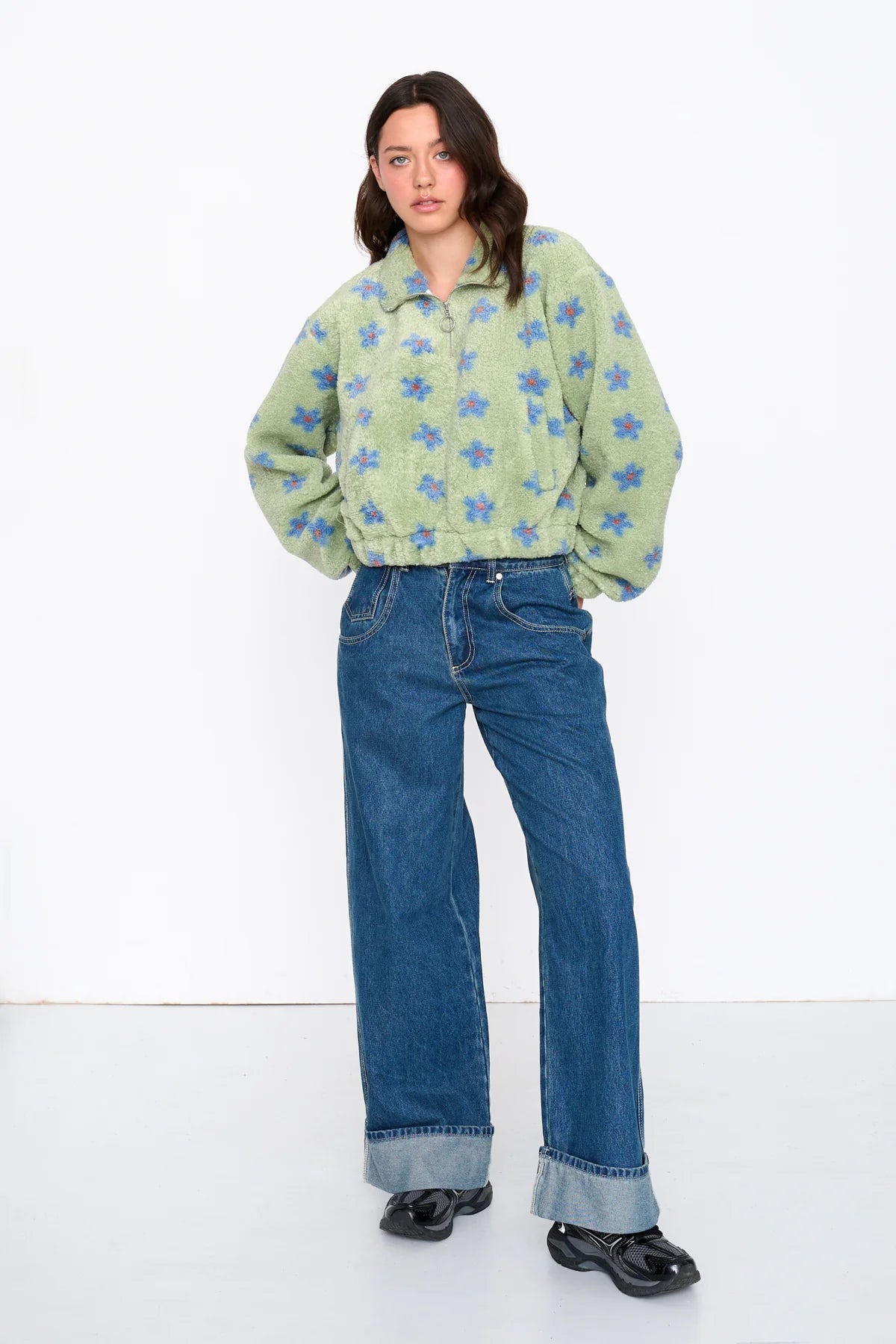 FLEECE PULLY FLOWERS - GREEN