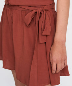 MINA BOW HW SHORTS - RUST