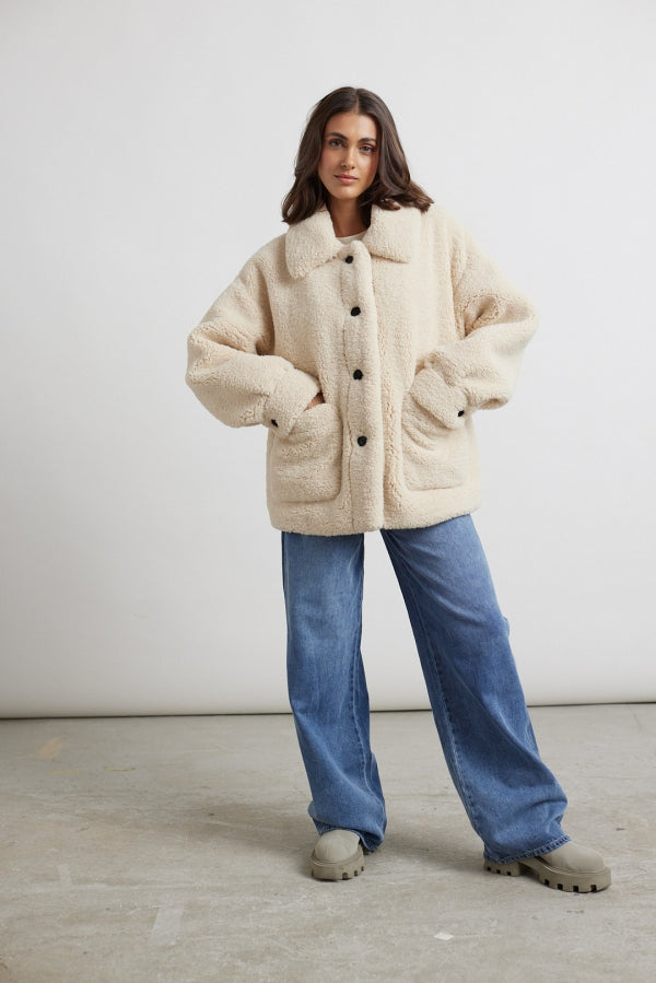 POLAR BEAR COAT - BEIGE