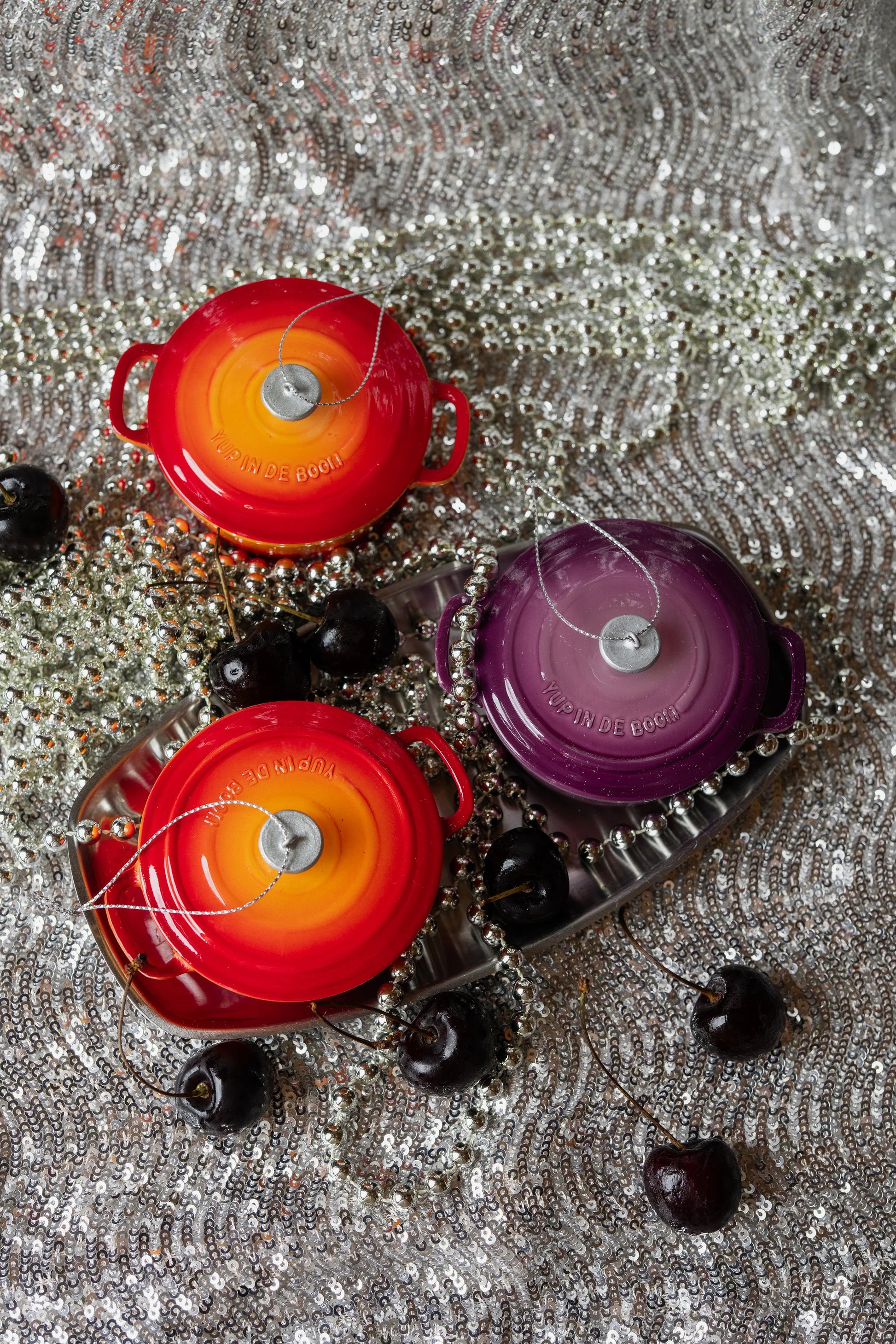 YUP IN DE BOOM | KERSTORNAMENT - LE CREUSET PAN ORANJE