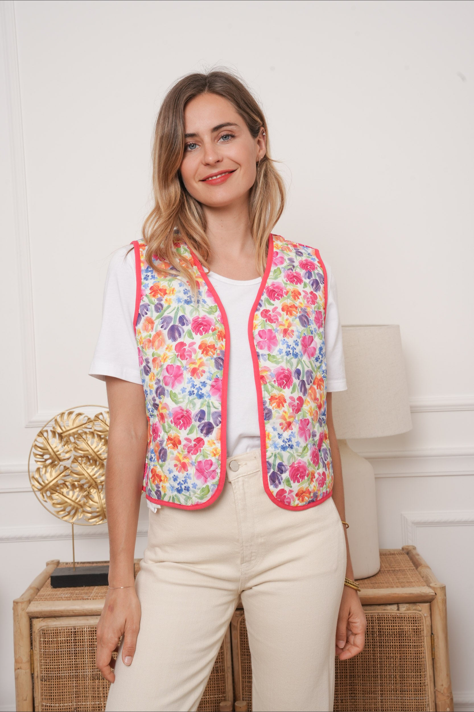JAINE QUILTED FLOWER GILET -FUCHSIA