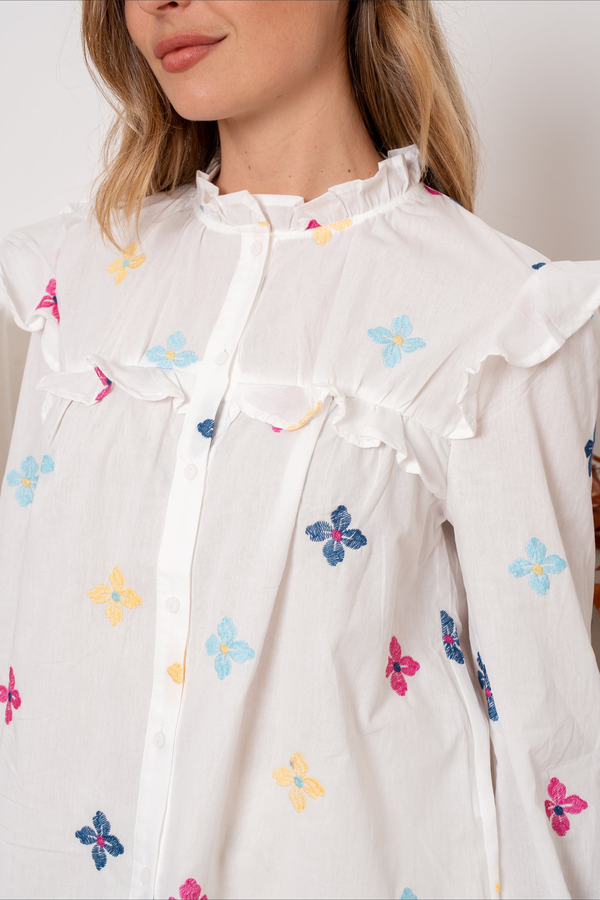 FLOWERS ARE BORN BLOUSE - WHITE