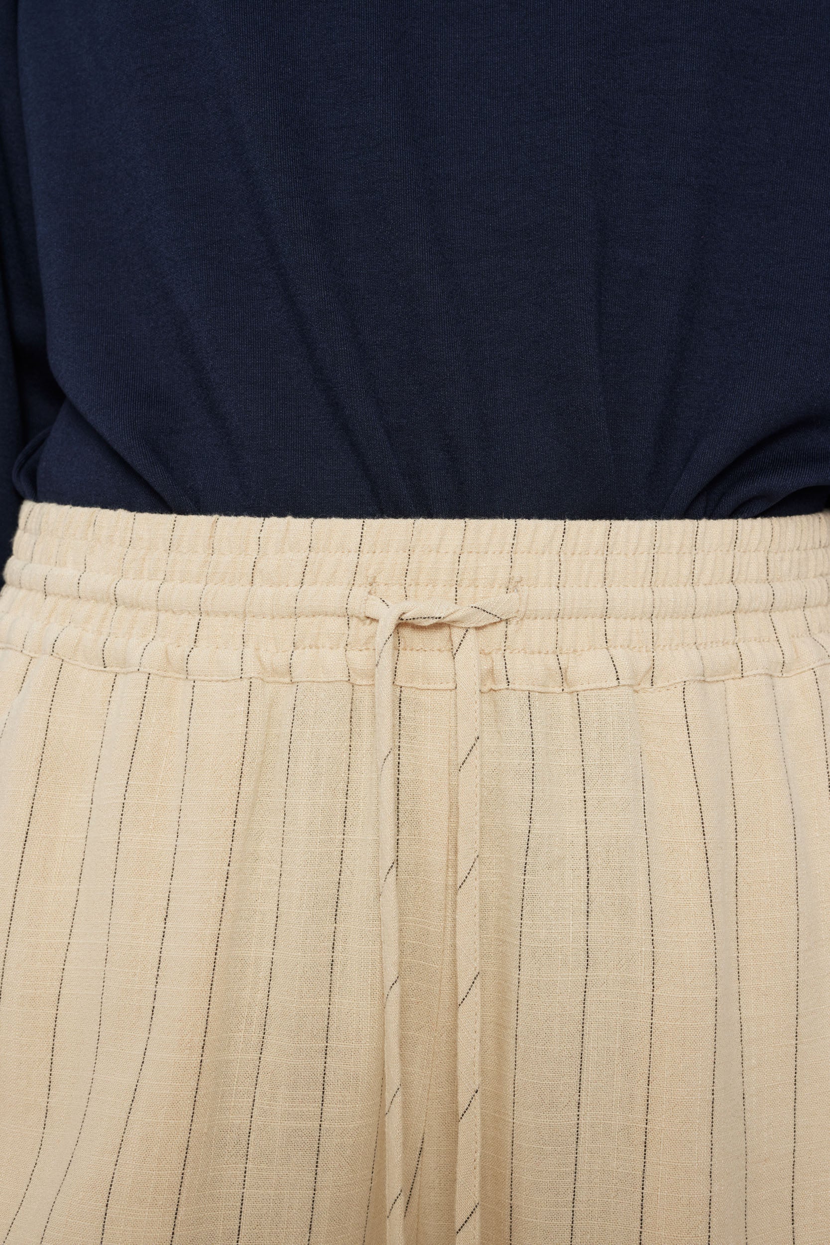 NUMPH | MAYANN SHORTS - SESAME MELANGE