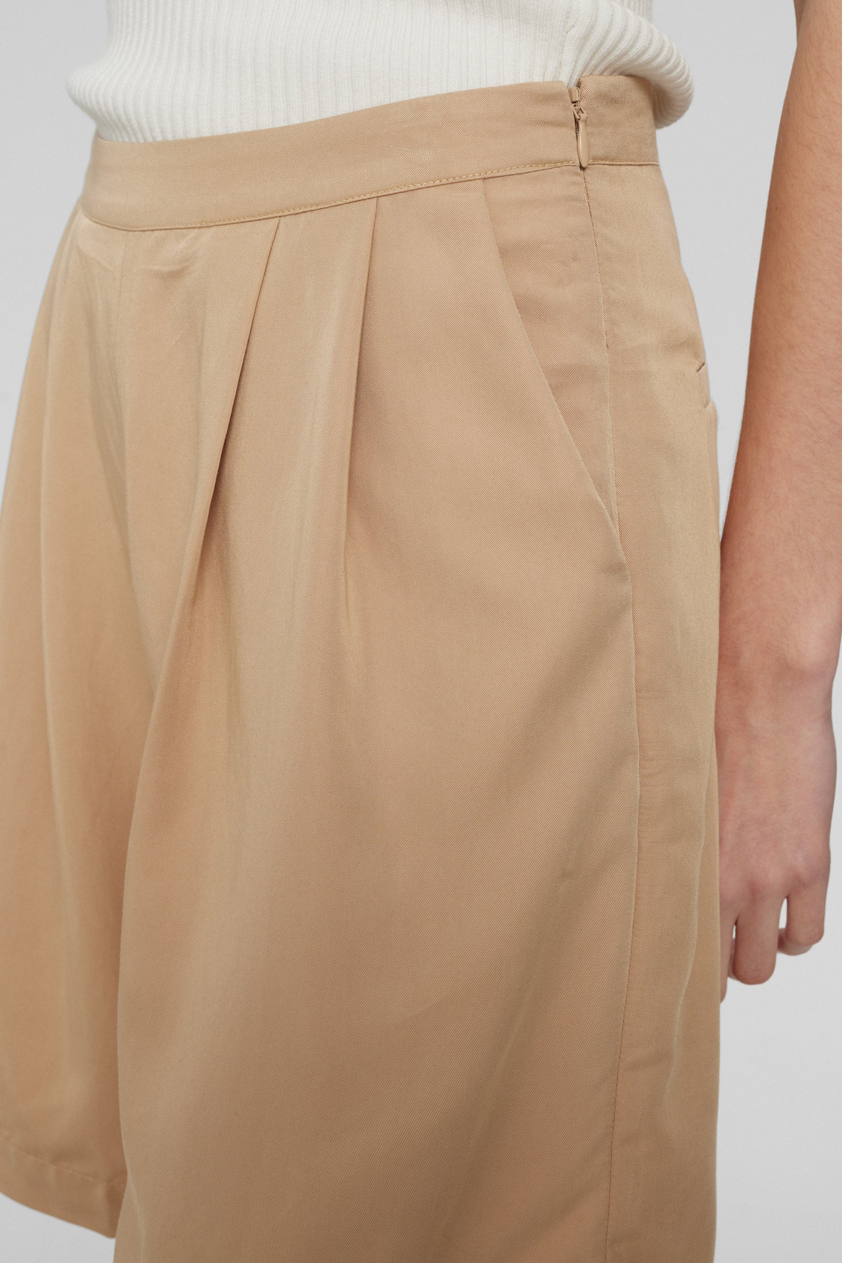 NUMPH | SUMMER SHORTS - SESAME