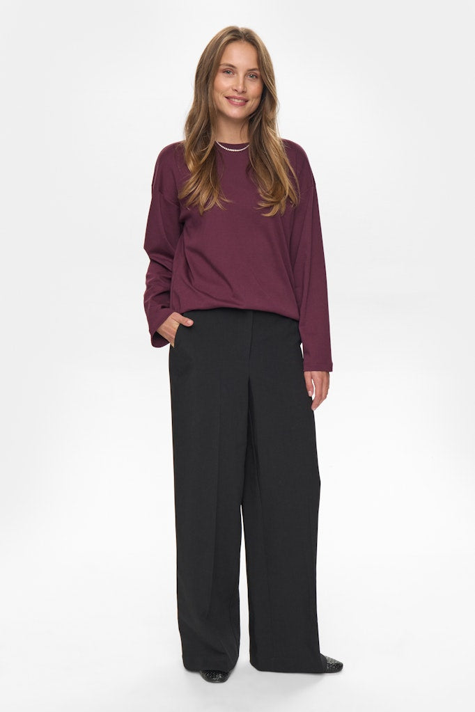 NÜMPH | GIRA SWEATER - WINETASTING