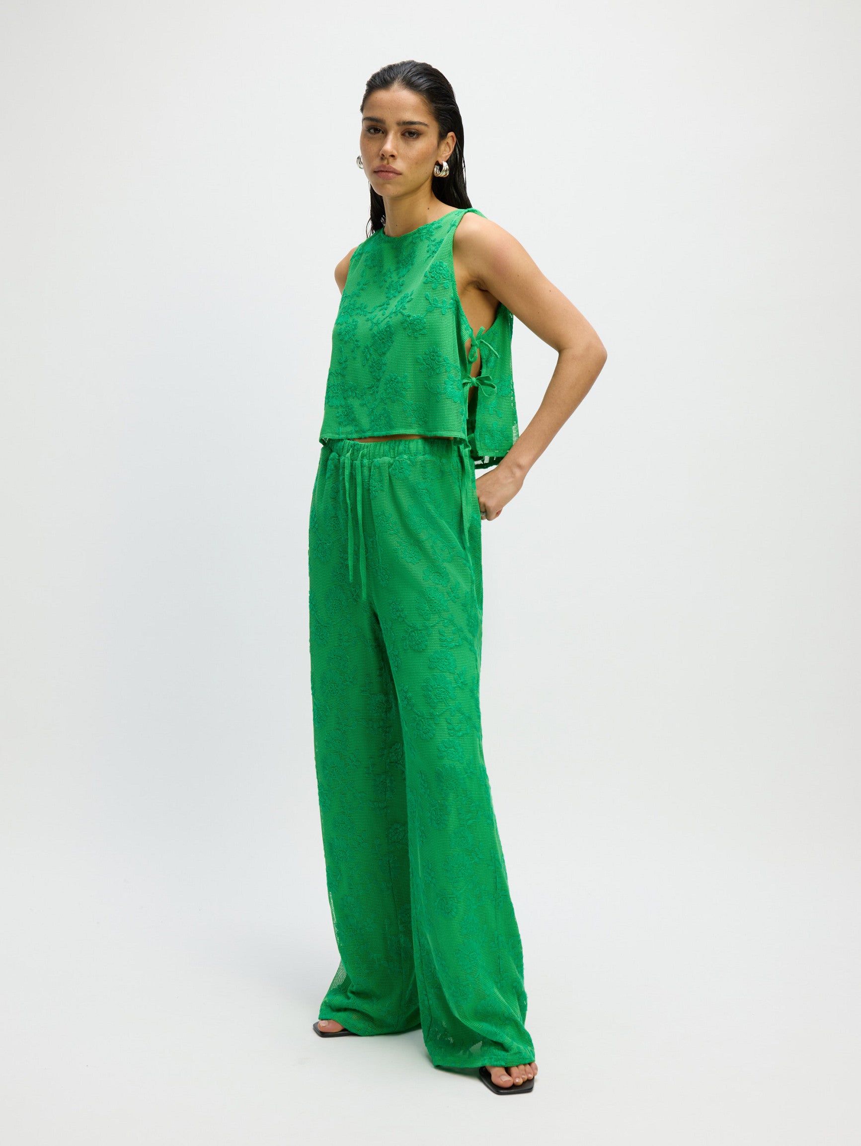 REFINED DEPARTMENT | GABRIELLE SL TOP - GREEN