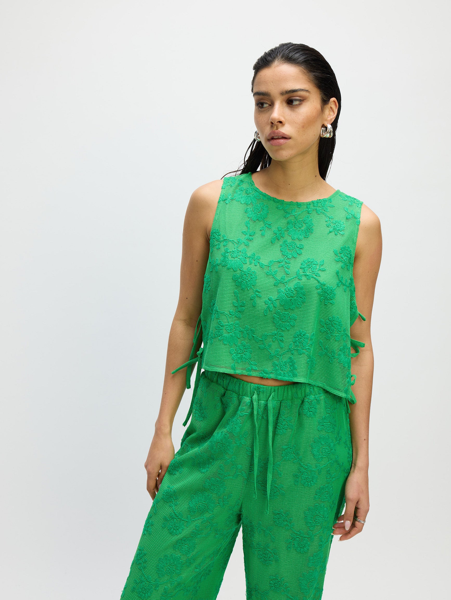 REFINED DEPARTMENT | GABRIELLE SL TOP - GREEN