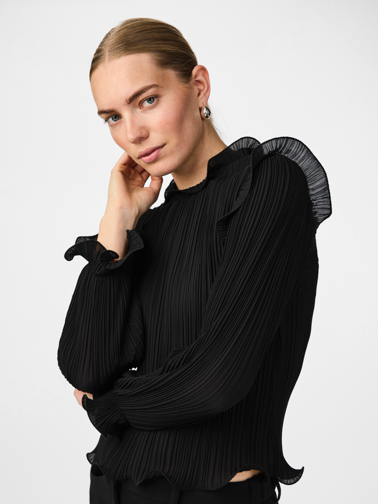 Y.A.S | PHILINA LS HIGH NECK TOP - BLACK