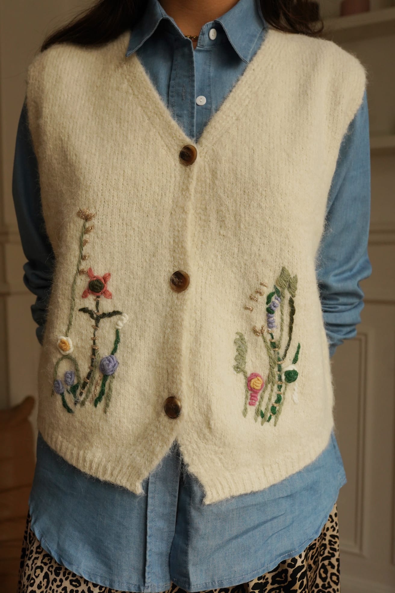 CLEO EMBROIDERY GILET - BEIGE