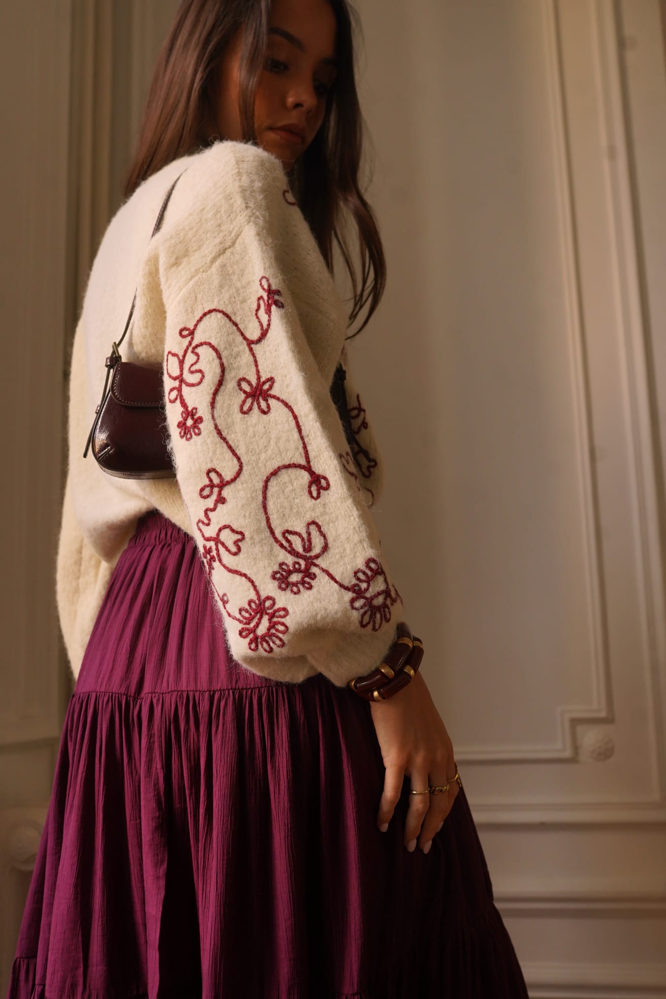 LOTTIE EMBROIDERY KNIT - BEIGE