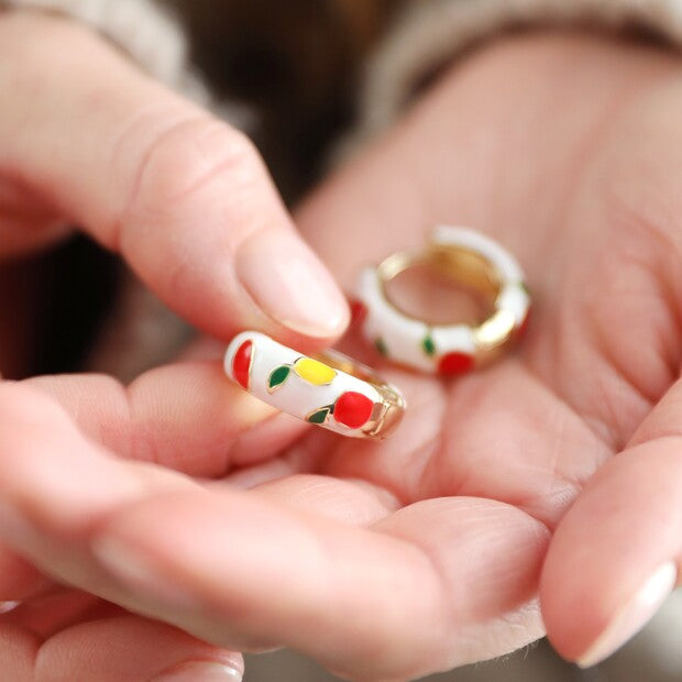 OORBELLEN | CLOISONNÉ FRUIT HOOPS - MULTI (1pc)