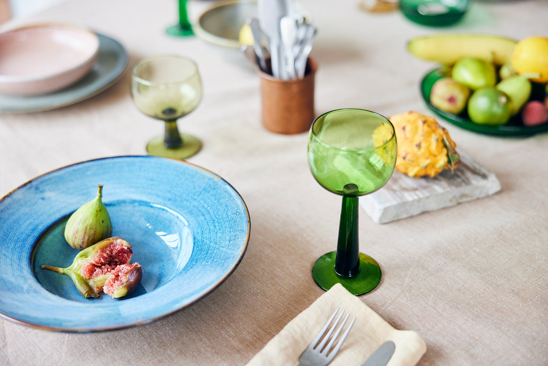 HKliving | THE EMERALDS GLASS SIDE PLATE - GREEN